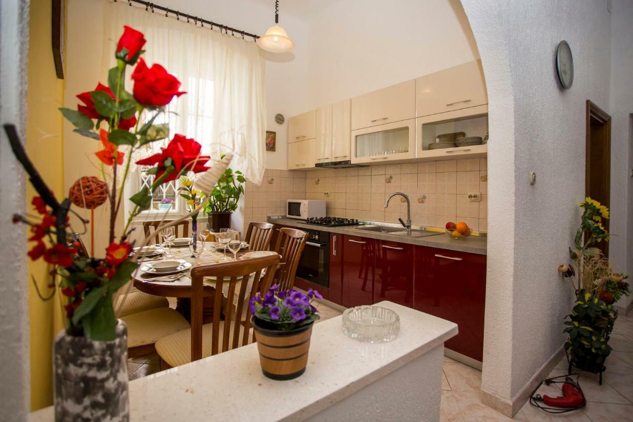 Emanuel Apartman Pula Ngoại thất bức ảnh